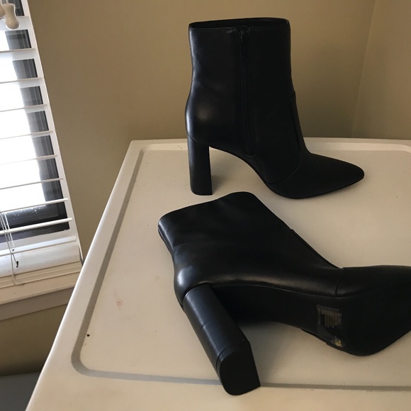 High Heel Ankle Booths - Picture 1 of 4